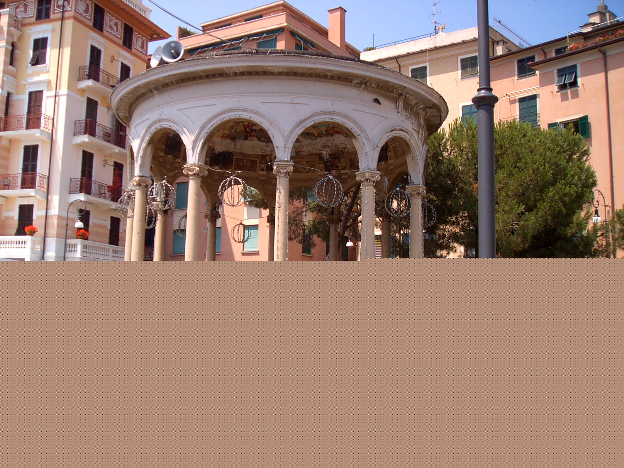 Gli appuntamenti di oggi: a Rapallo il funambolo di Vasco Rossi Gli appuntamenti di oggi: a Rapallo il funambolo di Vasco Rossi