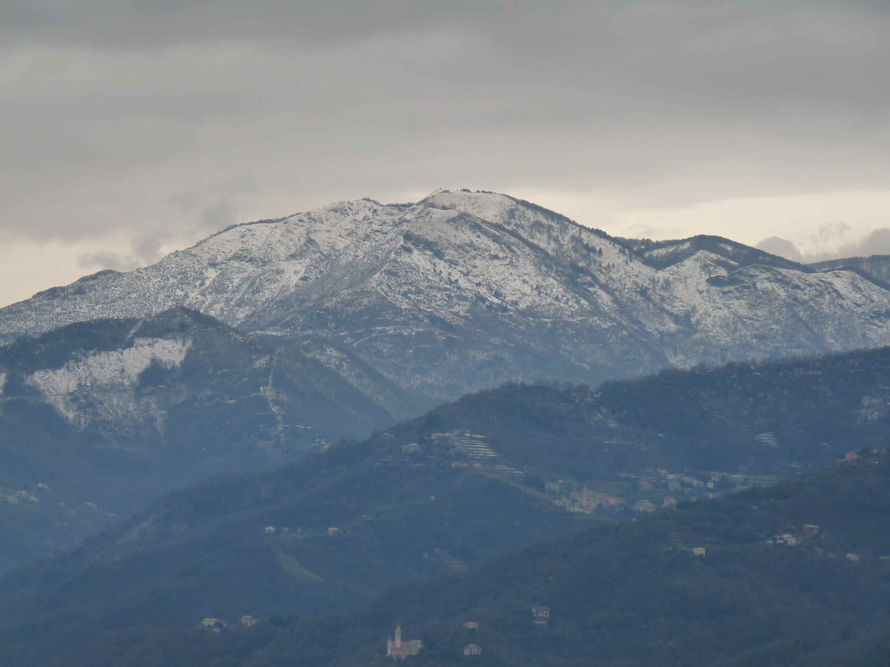 La vetta del Monte Caucaso, 1.245 metri