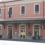 La stazione ferroviaria in piazza Torino a Lavagna