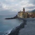 Anche la spiaggia di Camogli è coinvolta direttamente