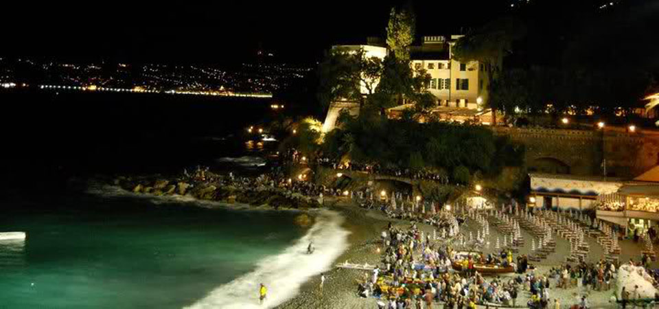 Zoagli, spiaggia del Pozzetto: avanzano i lavori, pronti i due moli in pietra