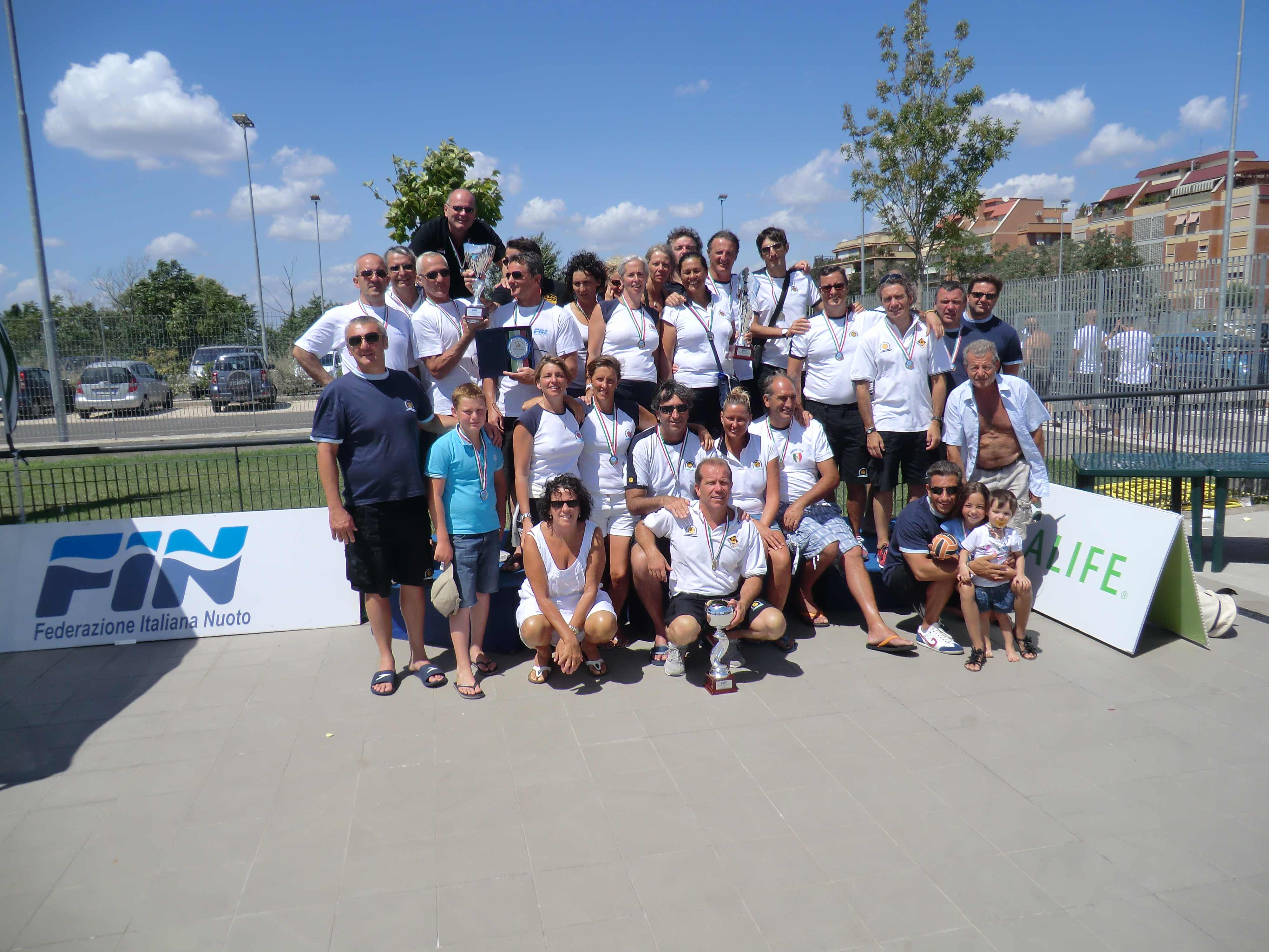 Trionfi in serie per la Golfo Paradiso alle finali di pallanuoto Master Trionfi in serie per la Golfo Paradiso alle finali di pallanuoto Master
