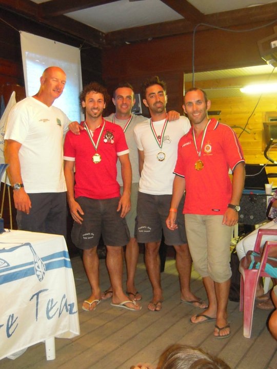 Canoa polinesiana, bene gli atleti di Sestri Levante all’isola di Bergeggi