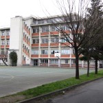 La scuola media Descalzo, in via Val Di Canepa 