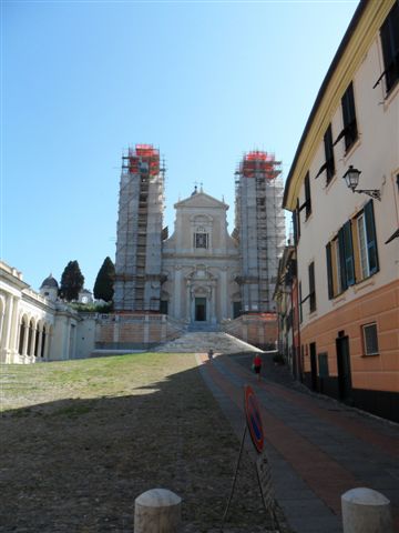 Don Rino dava una mano nella Basilica di S. Stefano