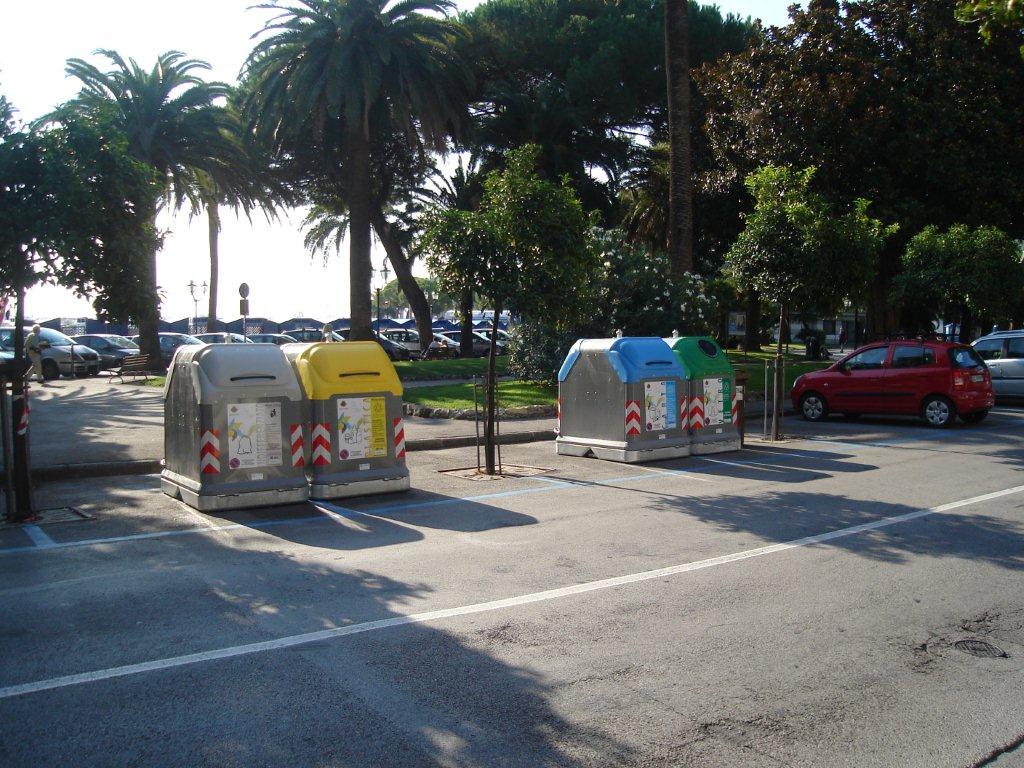 Raccoglitori della spazzatura, ancora critico il Circolo Via della Libertà 61 Raccoglitori della spazzatura, ancora critico il Circolo Via della Libertà 61