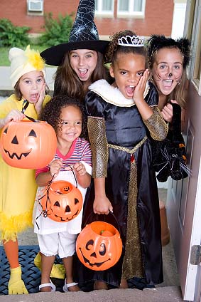 Halloween imperversa in biblioteca Halloween imperversa in biblioteca