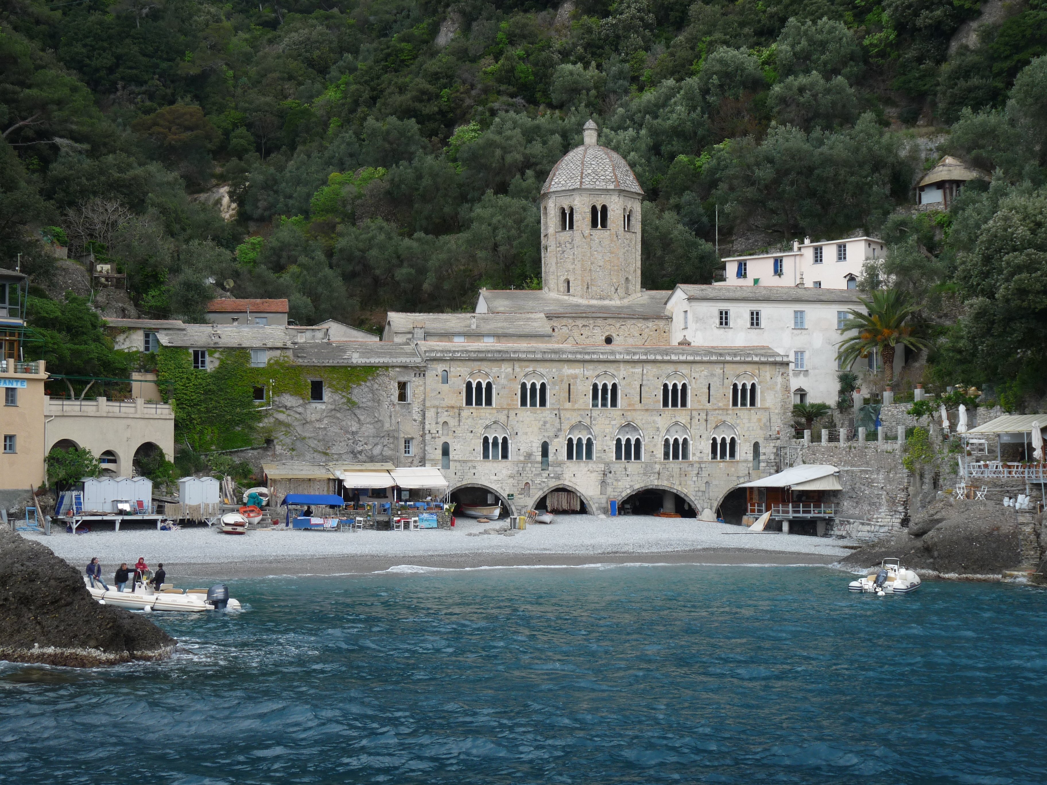 Escursionista cade a San Fruttuoso di Camogli Escursionista cade a San Fruttuoso di Camogli