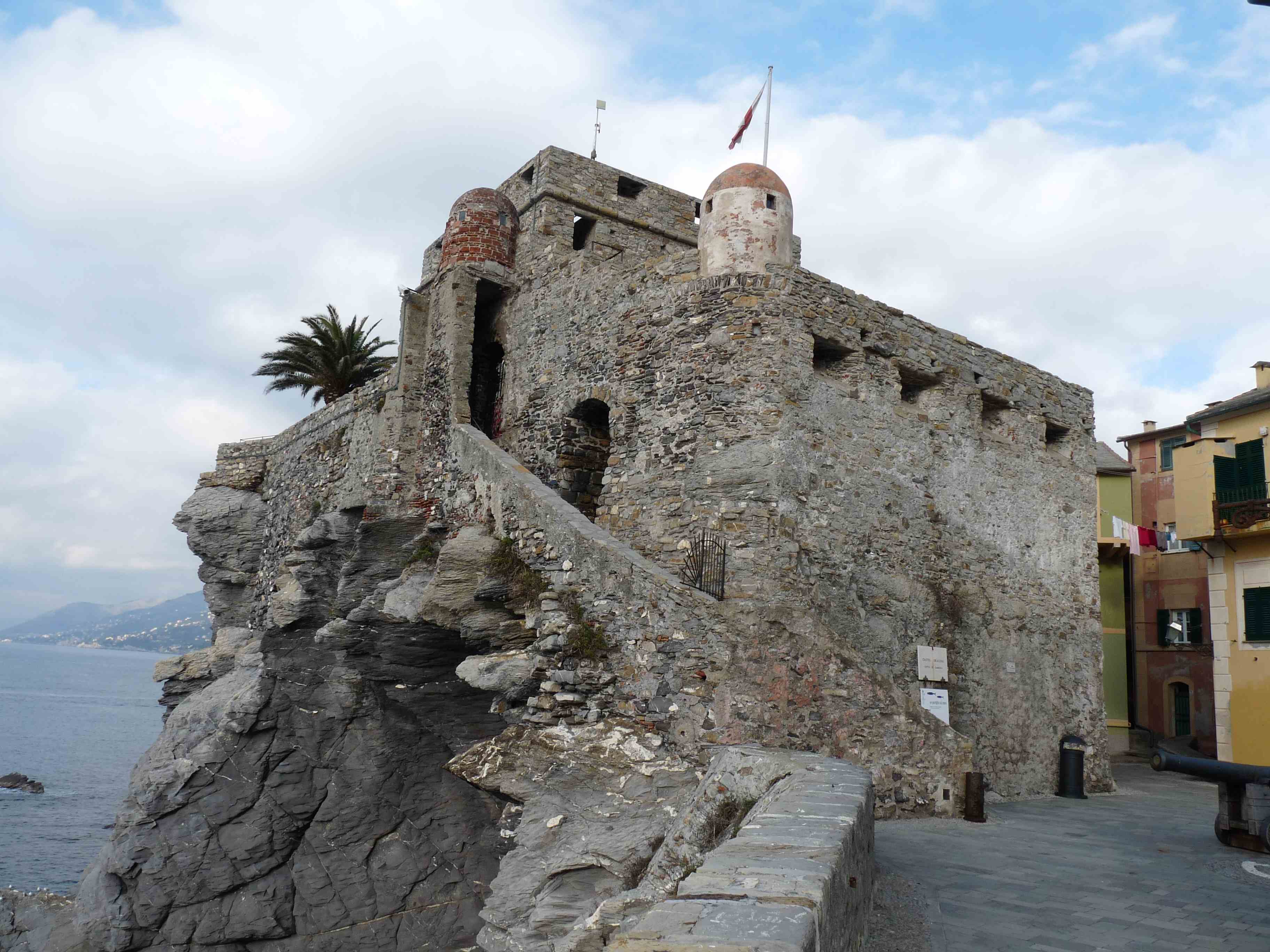 Il castello della Dragonara ospita Babbo Natale