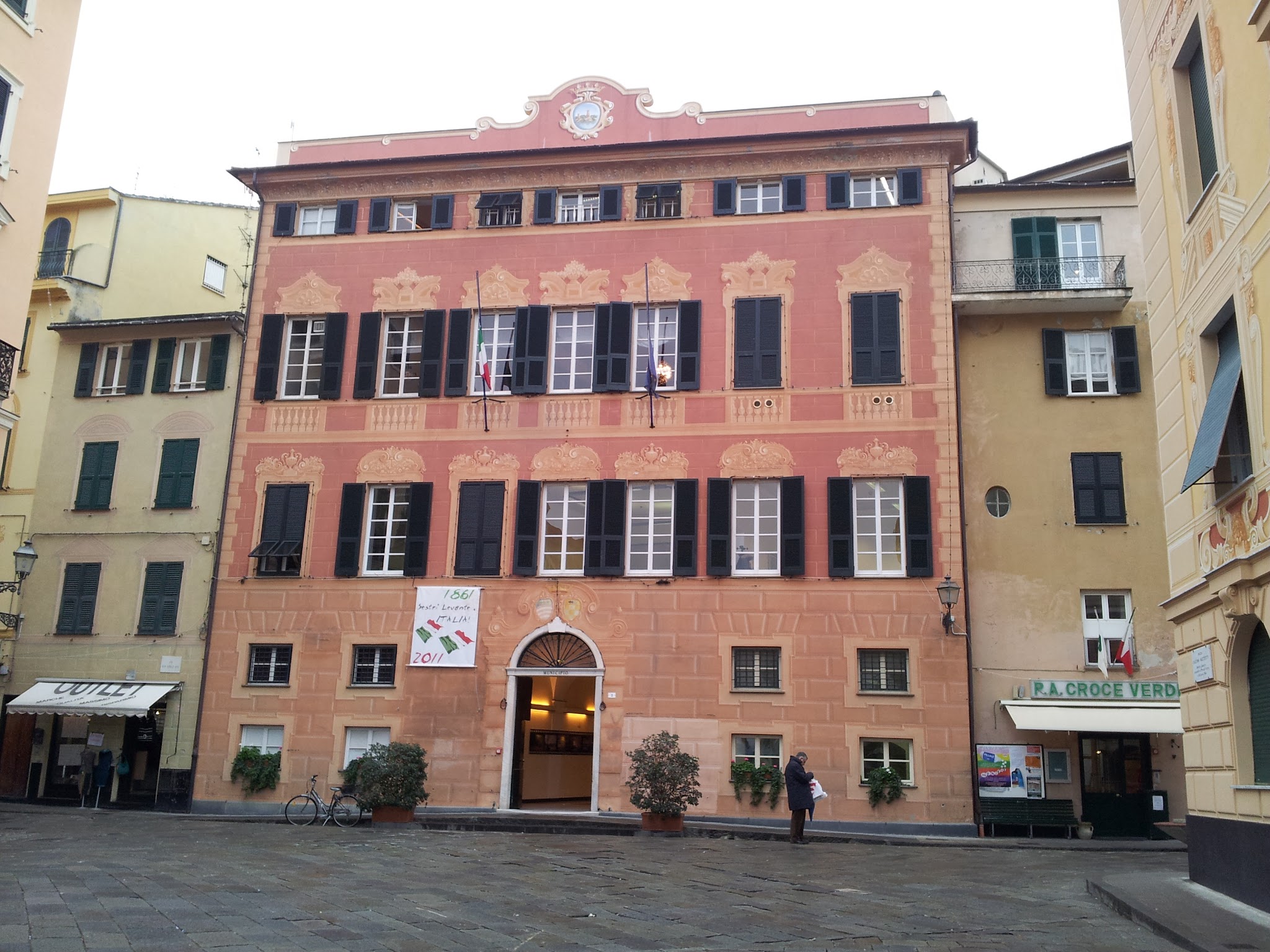 Il palazzo comunale di Sestri Levante