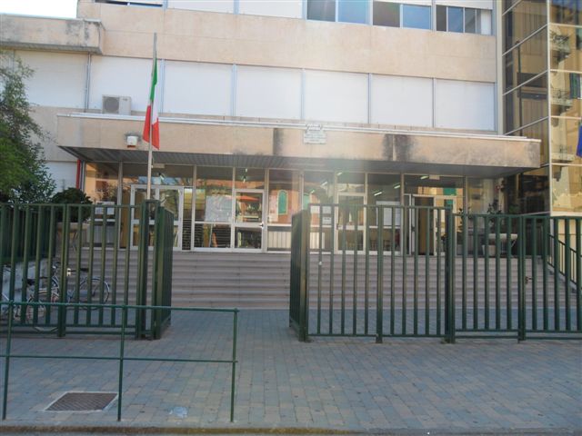 Le scuole medie di Lavagna in Via Castagnola