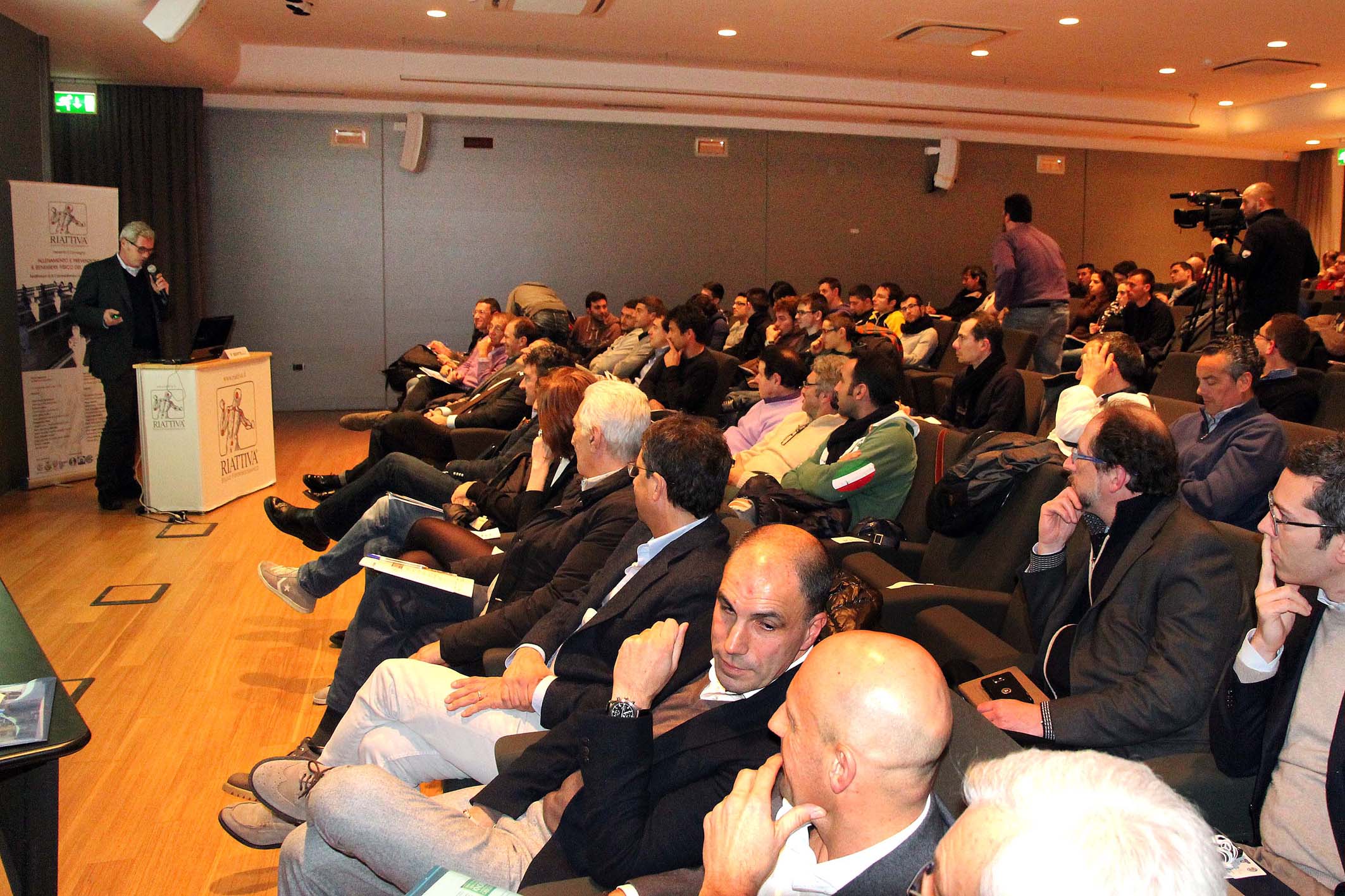 Successo di pubblico a Lavagna per il convegno di Riattiva Successo di pubblico a Lavagna per il convegno di Riattiva