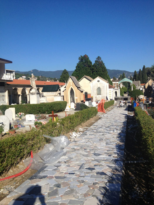 Commemorazione dei defunti: le messe nei cimiteri