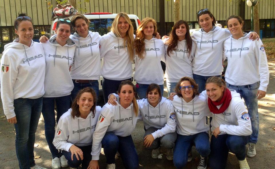 Foto di gruppo per la Rapallo Pallanuoto