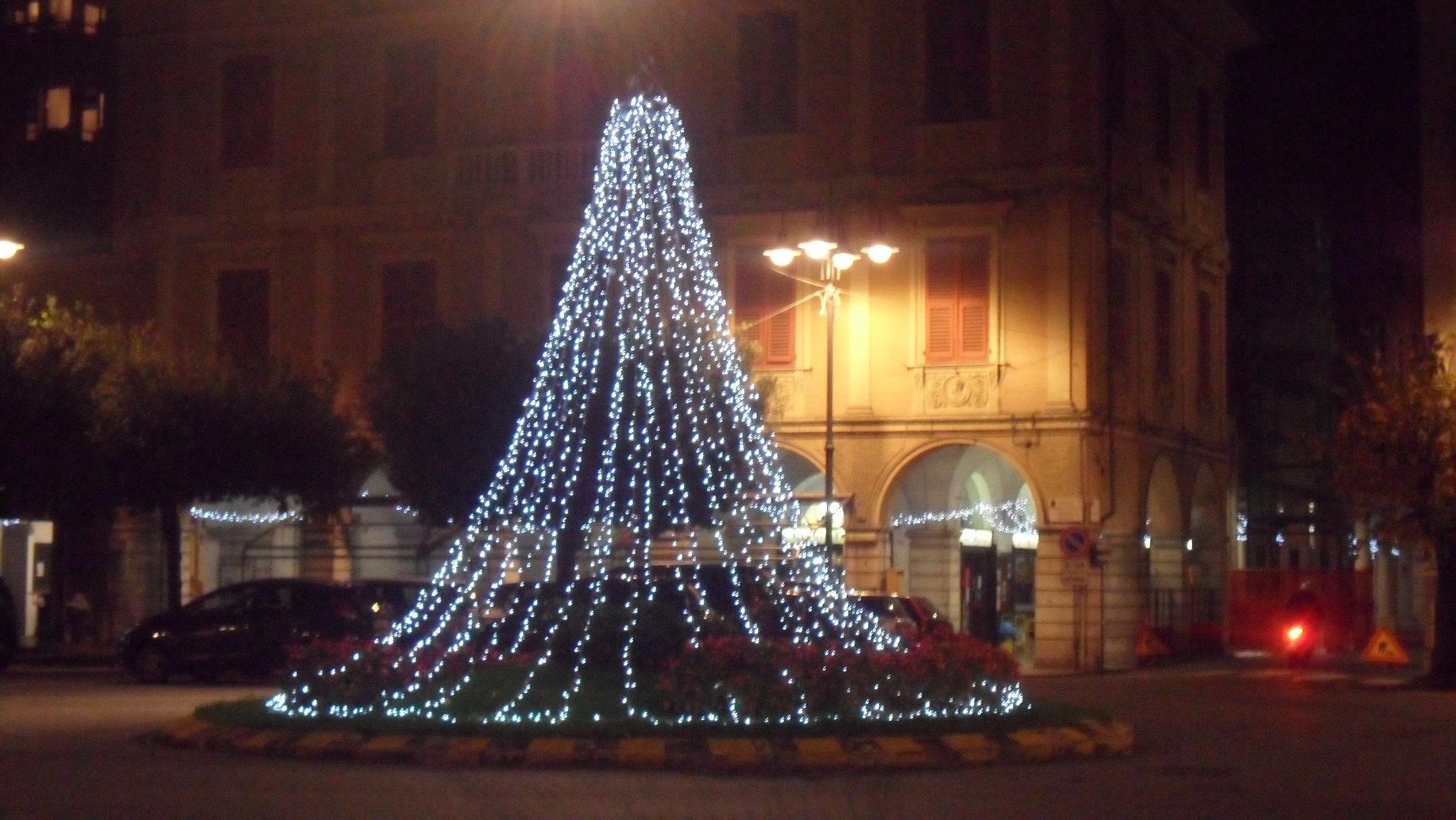 Natale al via con anticipo di un mese, a Lavagna