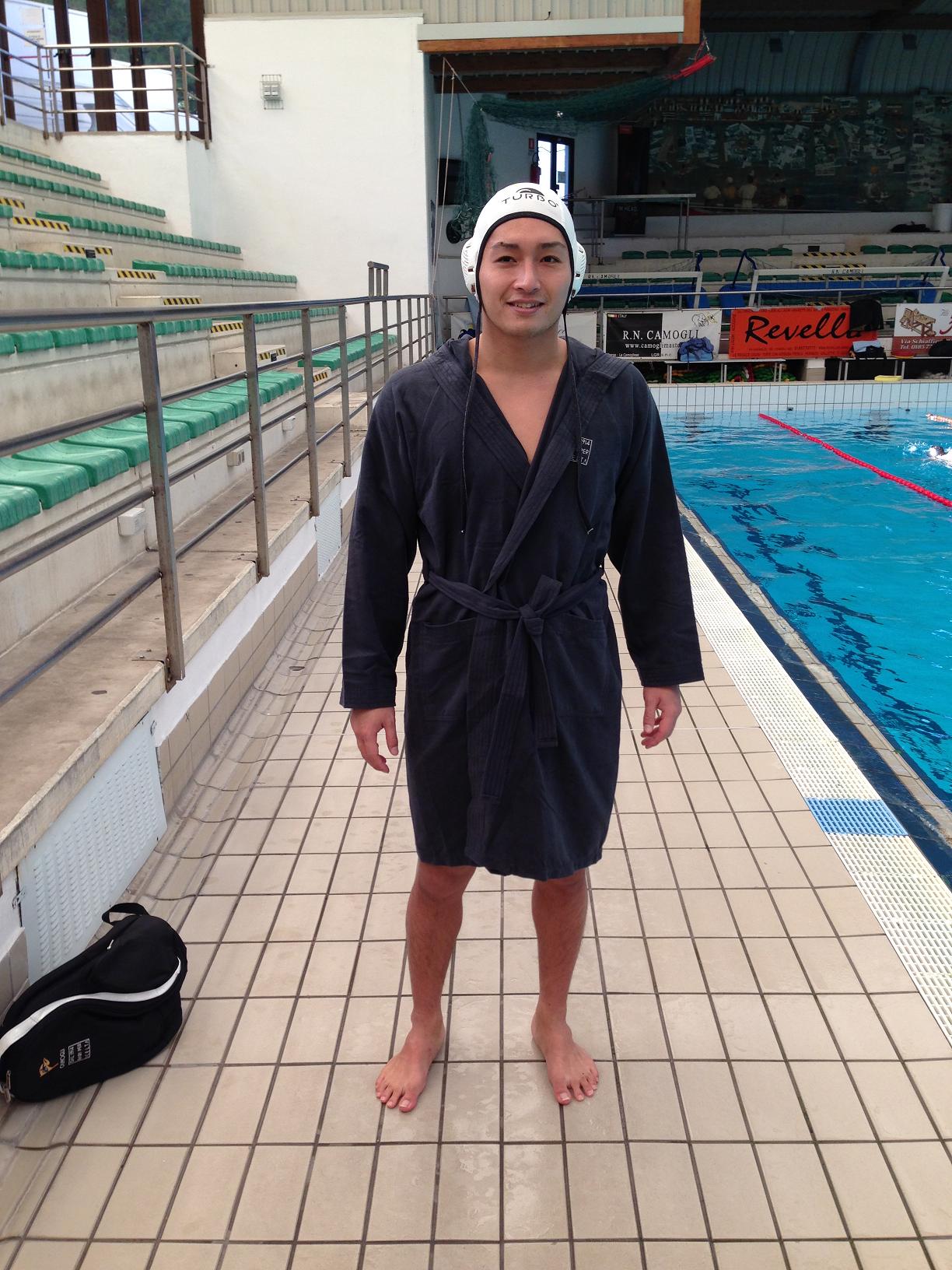 Masashi Shimozono a bordo vasca