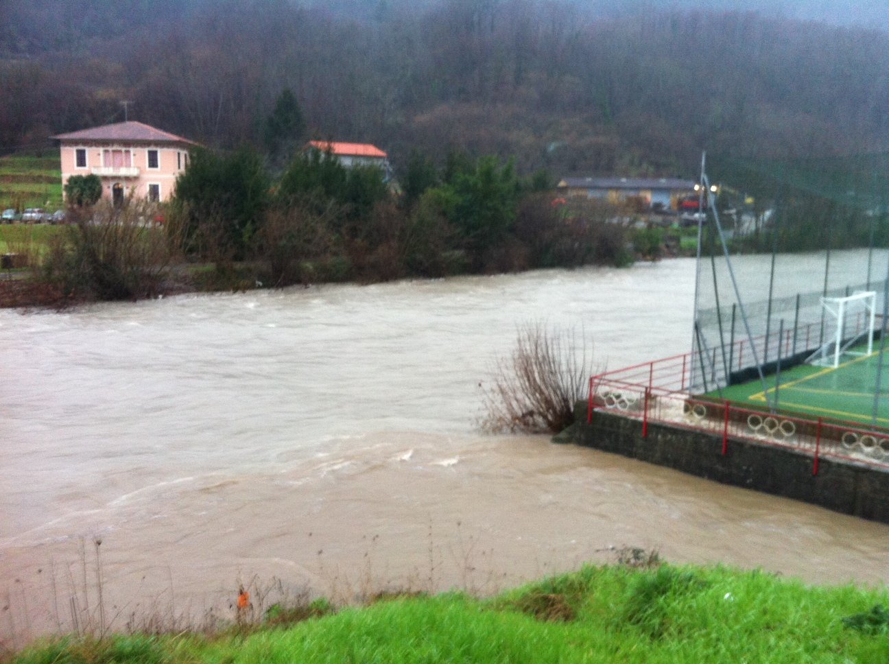La piena del Lavagna stamattina a Calvari