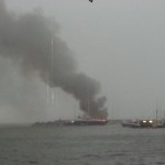 L'incendio che ha coinvolto le tre imbarcazioni