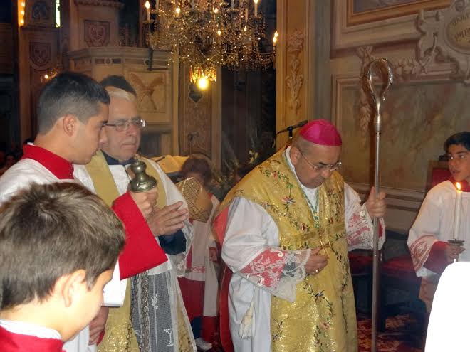 Il vescovo di Chiavari, monsignor Alberto Tanasini