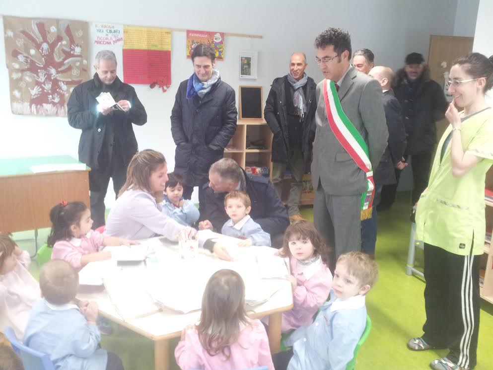 Doria nella scuola di Mezzanego con i bimbi
