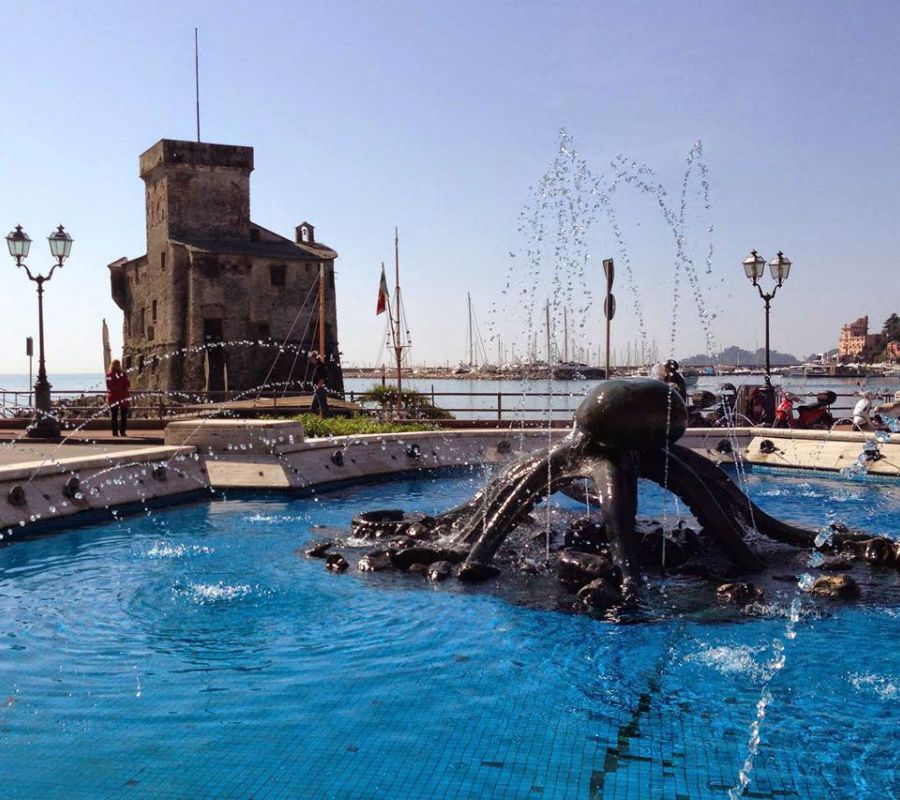 La fontana del Polipo giovedì sarà tutta blu