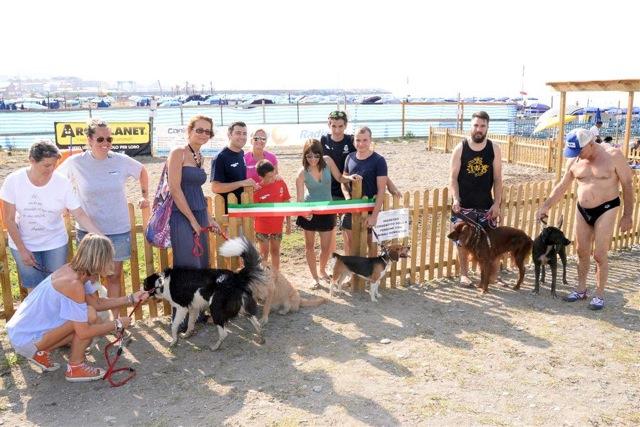 Taglio del nastro anche sulla spiaggia a Chiavari