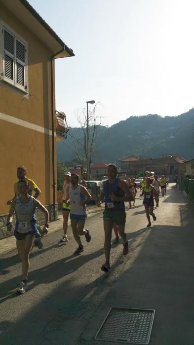 Un momento della corsa di sabato sera