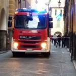 Intervento notturno per i vigili del fuoco