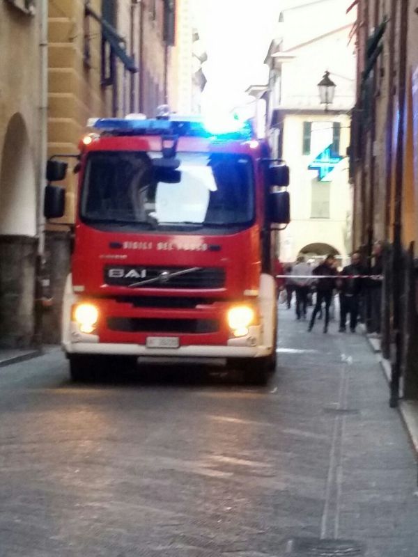 Vigili del fuoco al lavoro a Chiavari stamattina