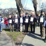 Alcuni dei partecipanti al sit-in di stamattina