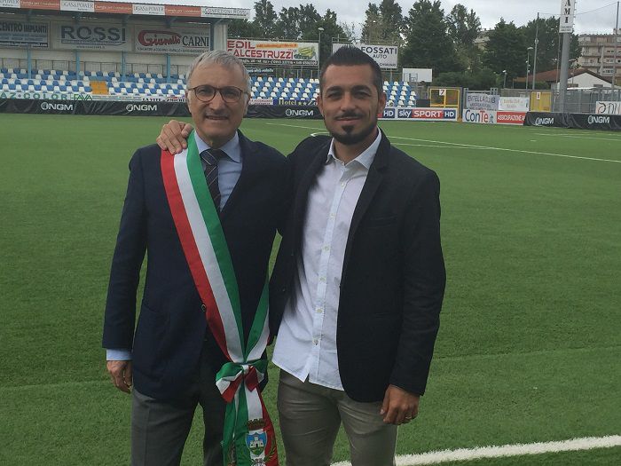 Gennaro Volpe con il sindaco Roberto Levaggi