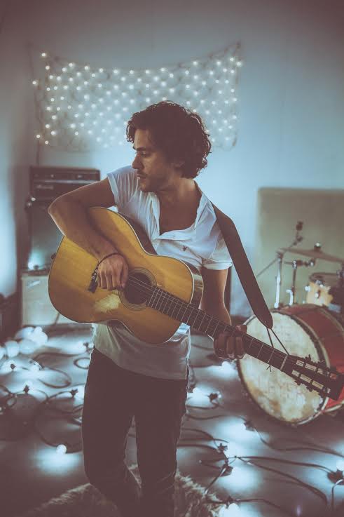 Jack Savoretti ha vissuto a lungo a Genova