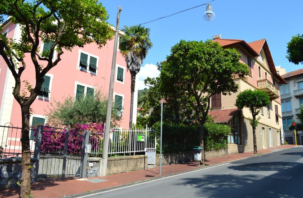 La biblioteca "Vago & Vago" di via Cervetti Vignolo