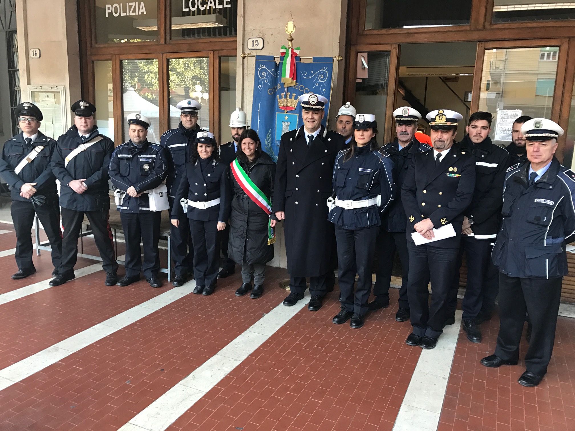 Recco, taglio del nastro per i nuovi uffici della polizia locale Recco, taglio del nastro per i nuovi uffici della polizia locale
