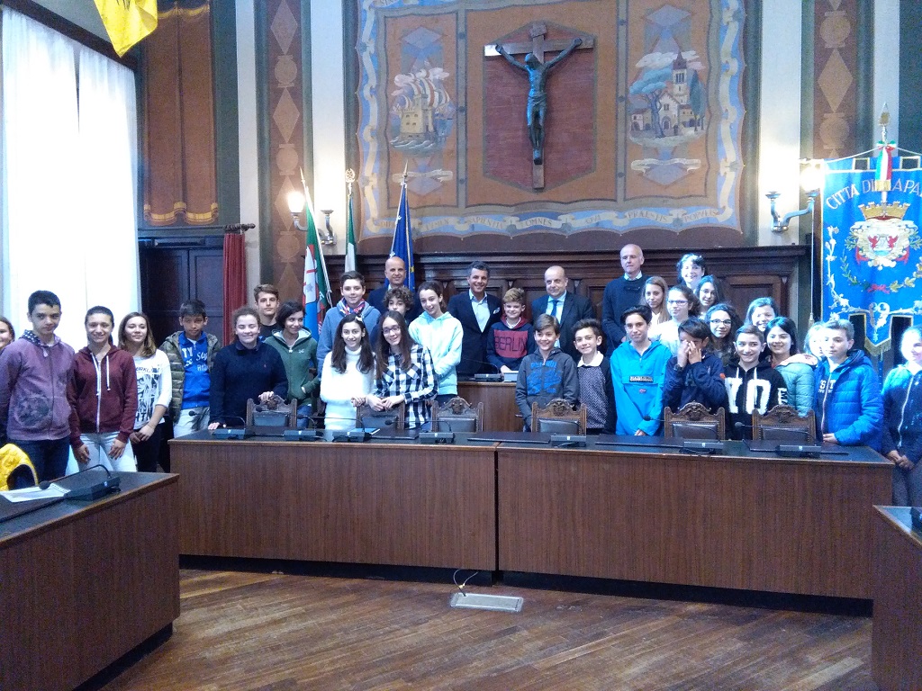 Rapallo, un baby sindaco e 42 rappresentanti: è il consiglio comunale dei ragazzi