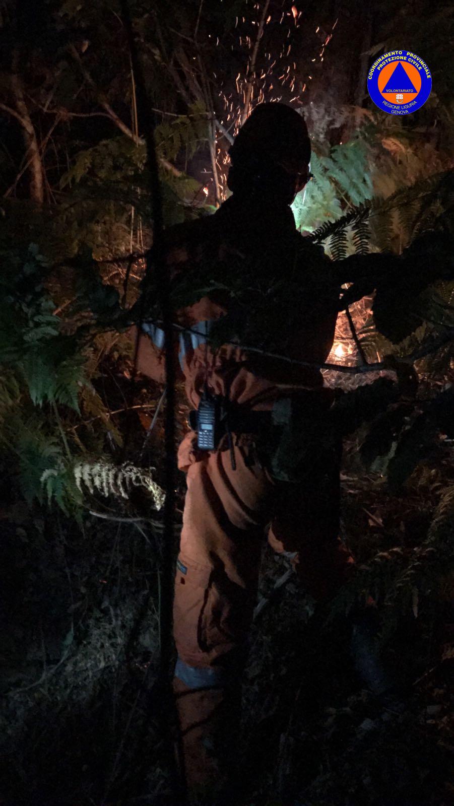 Monte San Giacomo, incendio presidiato tutta la notte