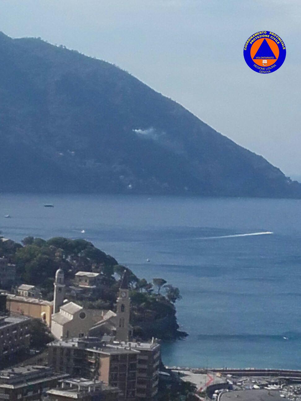 Fulmine incendia bosco nel Parco di Portofino