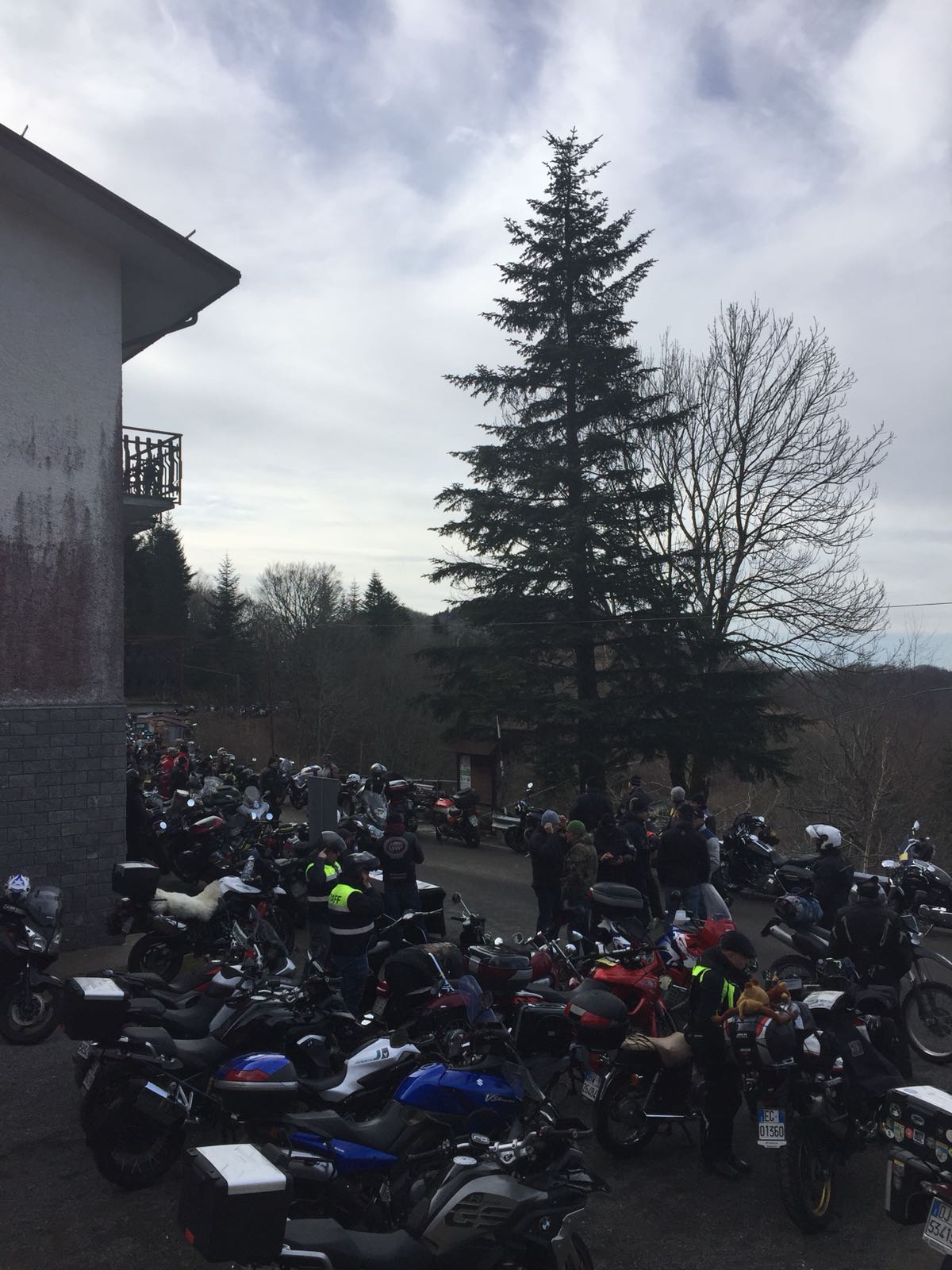 La carica dei 500 bikers a Barbagelata di Lorsica