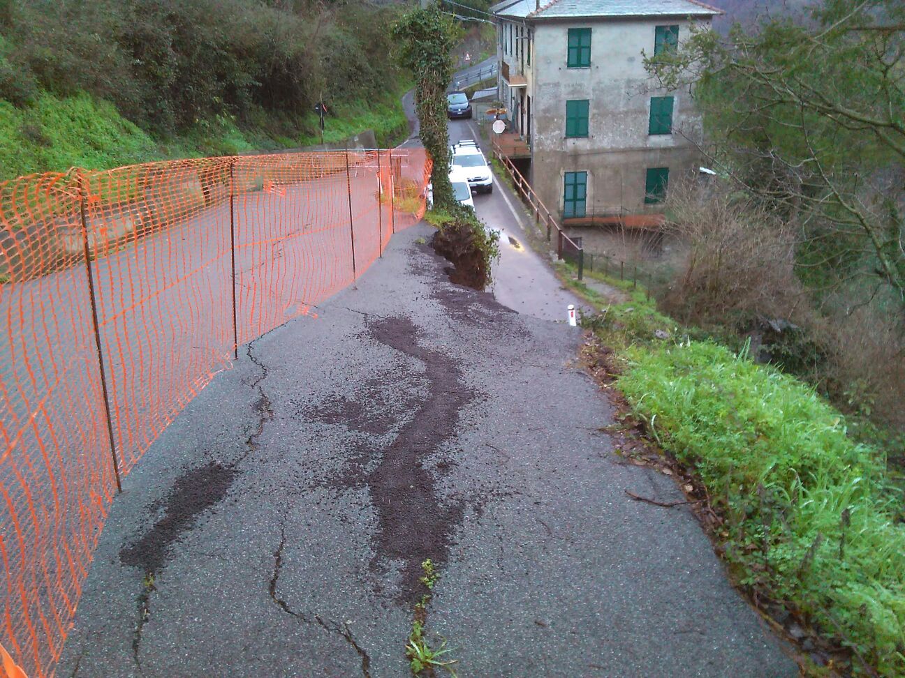 Una frana ha chiuso la strada della Spinarola