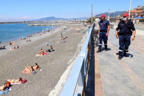 spiaggia Lavagna spiaggia Lavagna